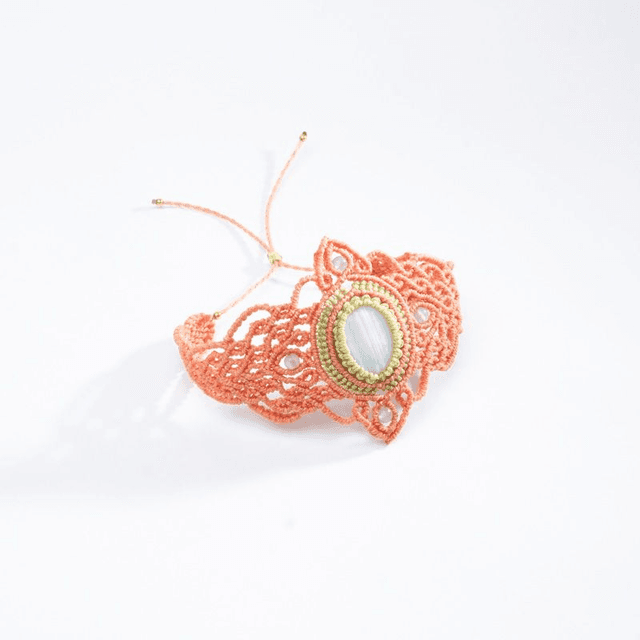Bracelet Opale Bleue – Élégance Lumineuse en Micro-Macramé