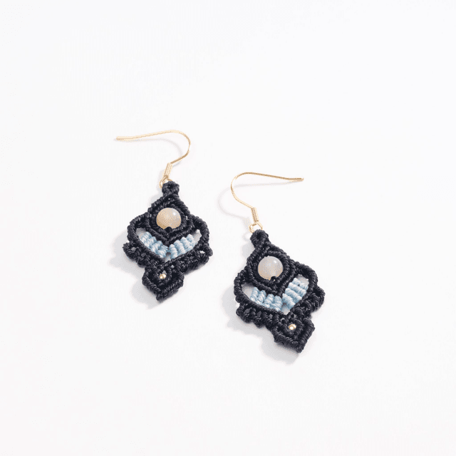Boucles d’oreille en micro-macramé aventurine rose